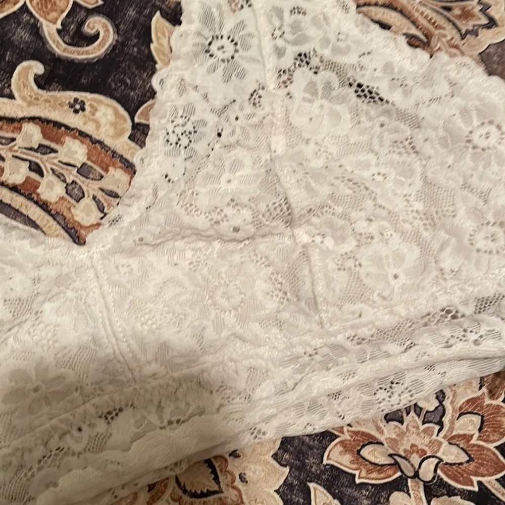 Offwhite Lacey halter bralette - Picture 3 of 7